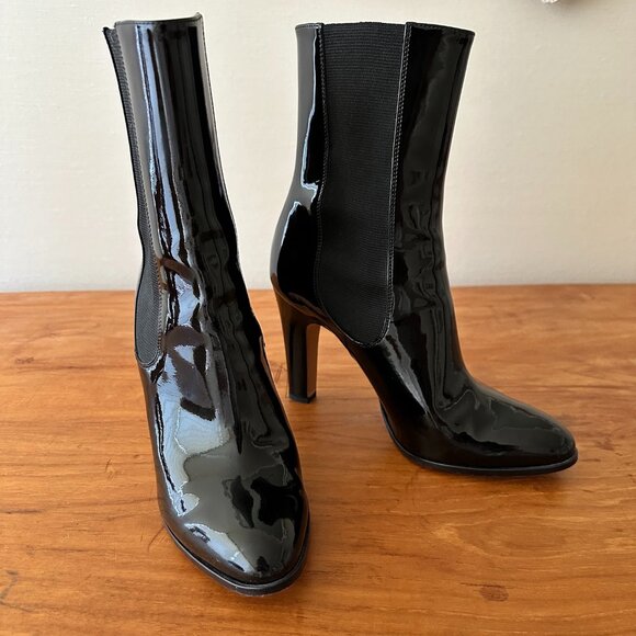 CHANEL PATENT LEATHER BOOTS SIZE 40.5 - Picture 3 of 5
